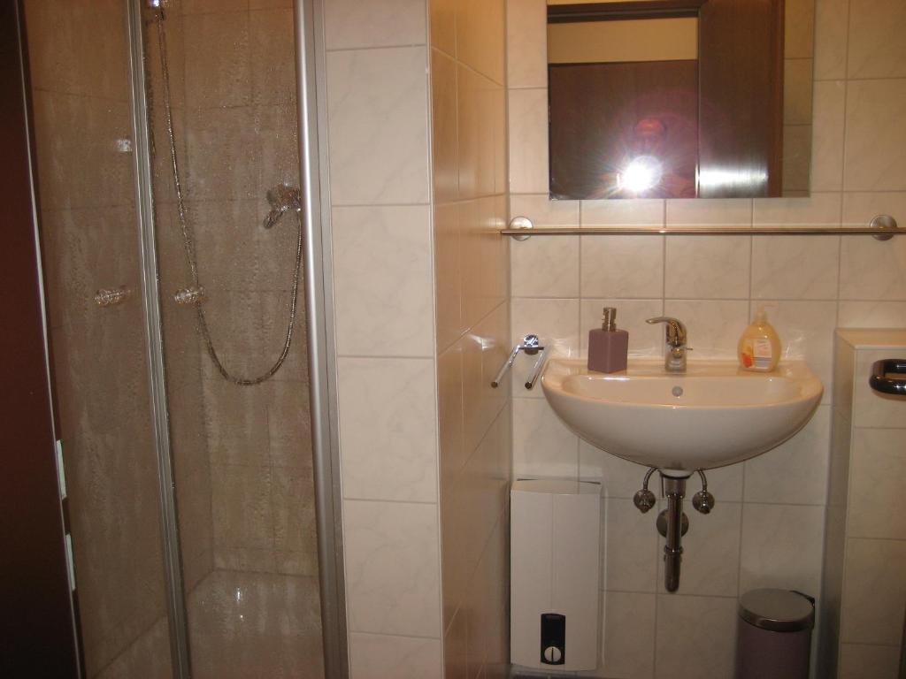 Waldhotel Ziegelstadel Stadtbergen Ruang foto